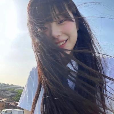 弱比少男闯女校 在线观看